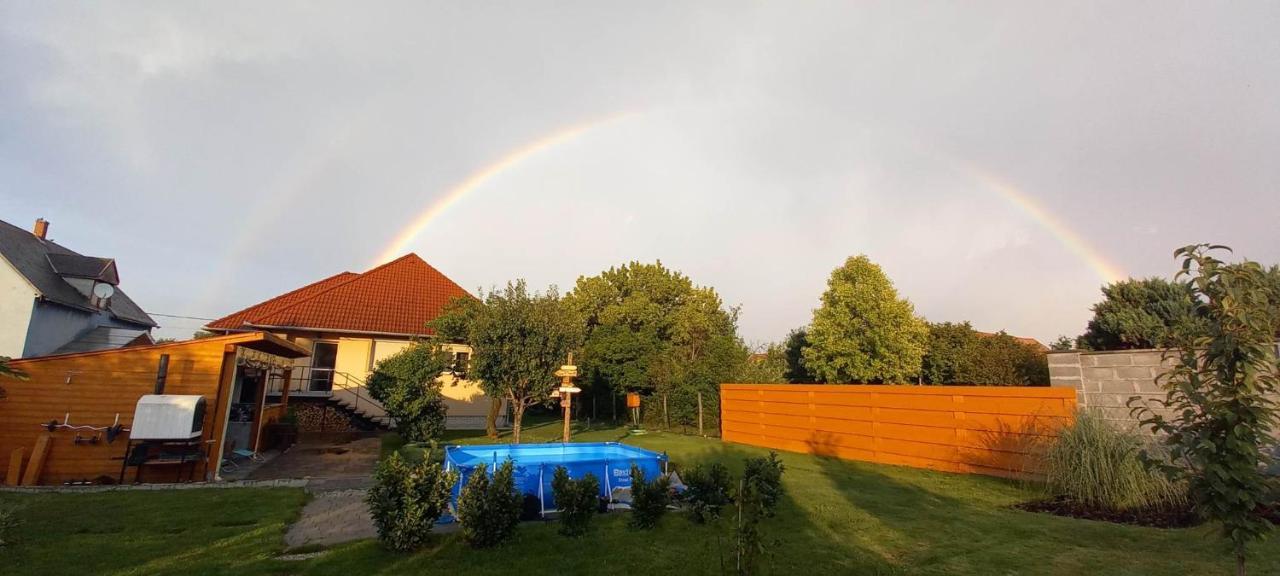 Ferienwohnung Negy Evszak Vendeghaz Nyúl Exterior foto